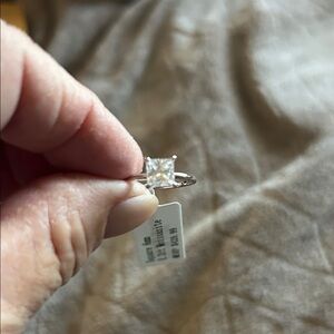 Dazzling Silver moissanite Women's Ring with Clear Gemstone